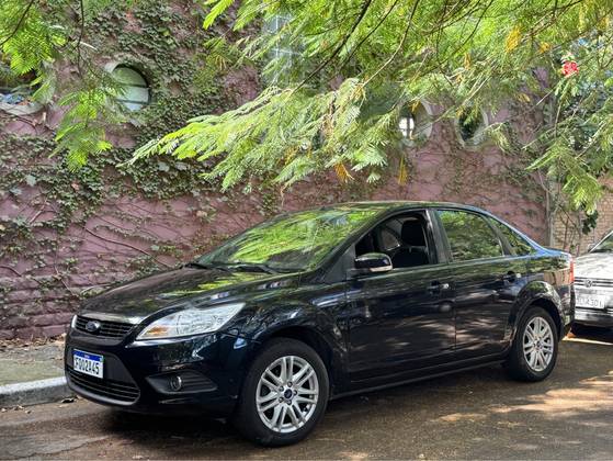 FORD FOCUS 2.0 GLX 16V FLEX 4P MANUAL